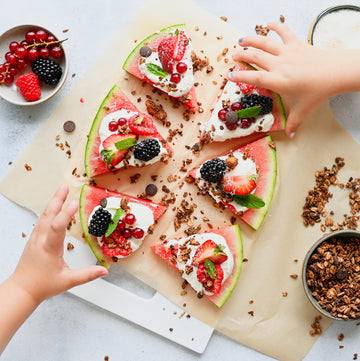 Watermeloenpizza met yoghurt en granola