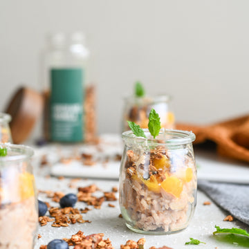 Kokosrijstpap met dadel, mango en granola