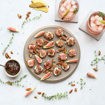 XAVIES' Granola Bites met vijgenconfituur, mozzarella en Italiaanse ham