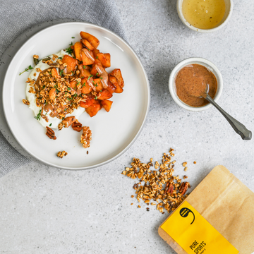 Gekarameliseerde appel met kaneel en XAVIES’ Pure Sports Granola