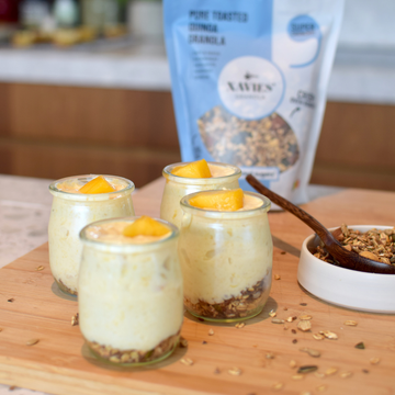 No-bake cheesecake met mango en granola