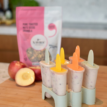 Perzik-yoghurtijsjes met granola