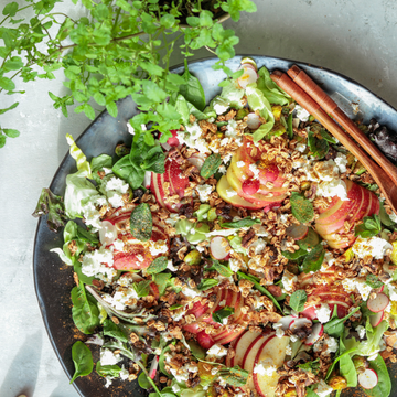 Appel-pecan salade met feta en granola
