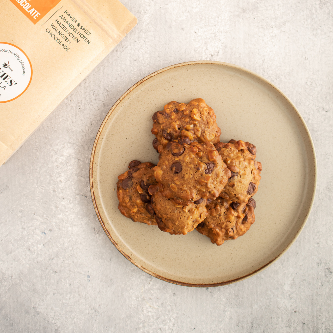 Granolakoekjes met chocolade en hazelnoten