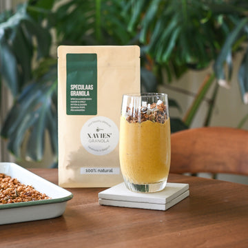 Mango smoothie met granola