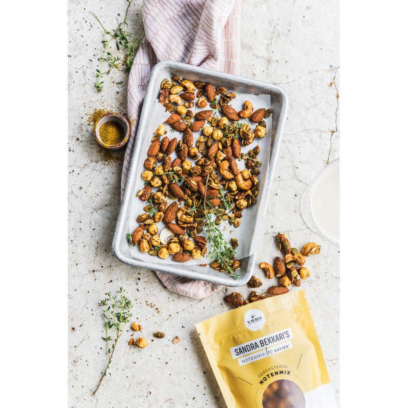 Mélange de noix au curry et au thym