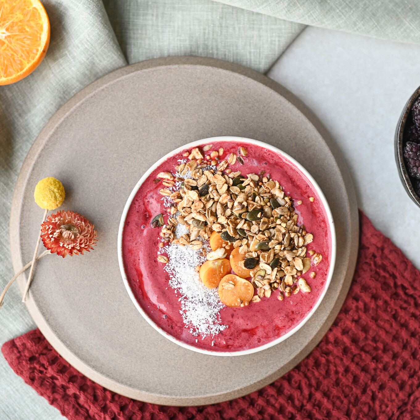 Lactose-Free Smoothie Bowl with XAVIES' Granola (FODMAP)